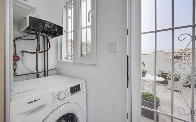 Herverkoop - Town House -
Torrevieja - Costa Blanca