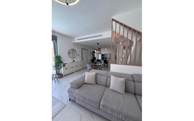 Revente - Villa -
Villamartin - Costa Blanca