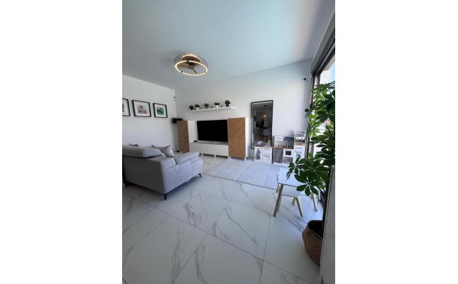 Revente - Villa -
Villamartin - Costa Blanca