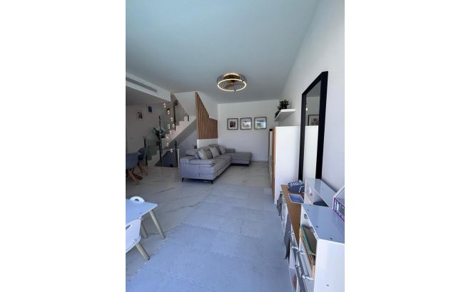 Revente - Villa -
Villamartin - Costa Blanca