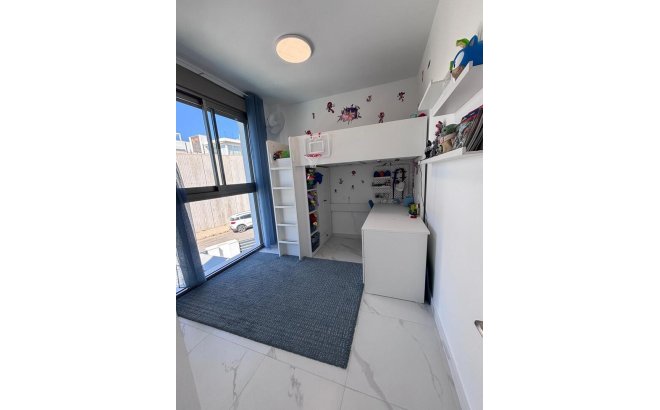 Revente - Villa -
Villamartin - Costa Blanca