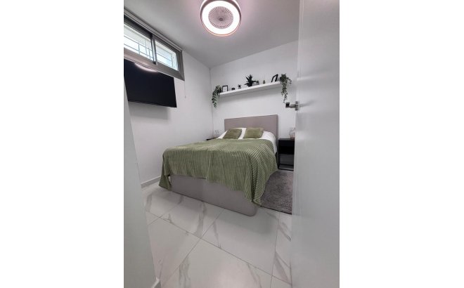 Revente - Villa -
Villamartin - Costa Blanca