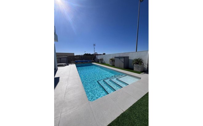 Revente - Villa -
Villamartin - Costa Blanca