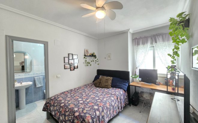 Revente - Appartement -
Los Montesinos - Costa Blanca