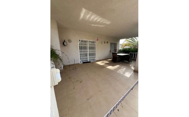 Revente - Villa -
Playa Flamenca