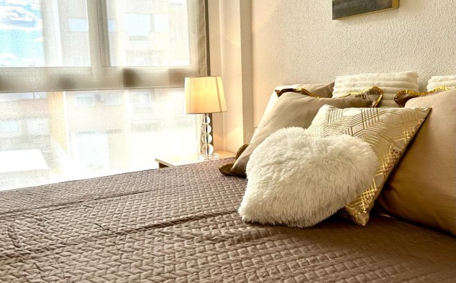 Herverkoop - Appartement -
Torrevieja - Centro