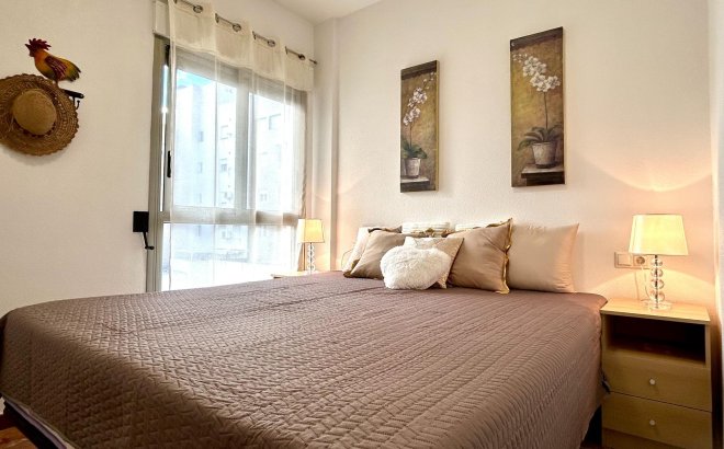 Herverkoop - Appartement -
Torrevieja - Centro