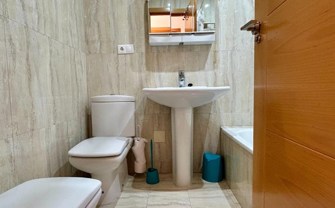 Herverkoop - Appartement -
Torrevieja - Centro