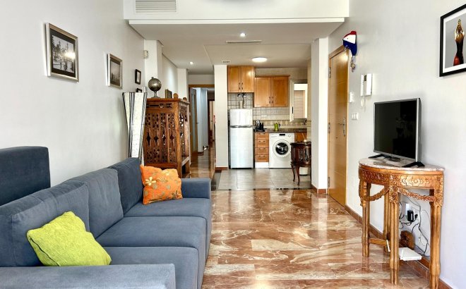 Herverkoop - Appartement -
Torrevieja - Centro