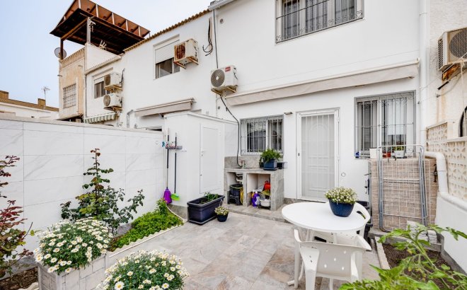 Resale - Town House -
Torrevieja - Costa Blanca