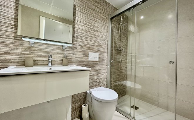 Revente - Villa -
Villamartin - Costa Blanca