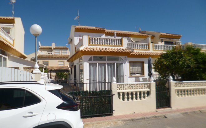 Resale - Town House -
Playa Flamenca - Costa Blanca