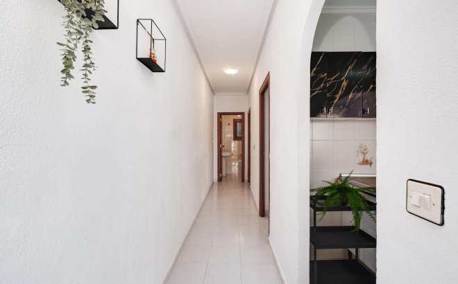 Resale - Semi Detached -
Torrevieja - Nueva Torrevieja