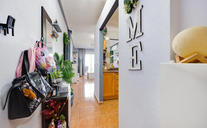 Herverkoop - Appartement -
Torrevieja - Centro