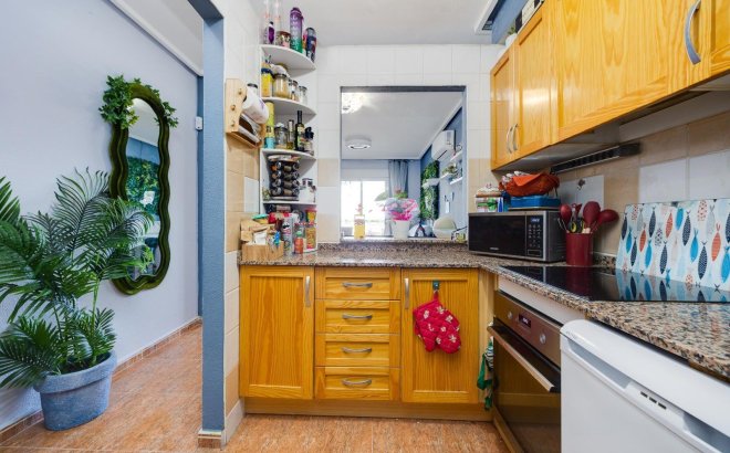 Herverkoop - Appartement -
Torrevieja - Centro