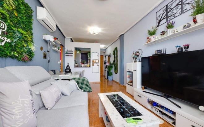 Herverkoop - Appartement -
Torrevieja - Centro