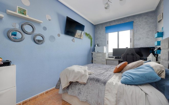 Herverkoop - Appartement -
Torrevieja - Centro