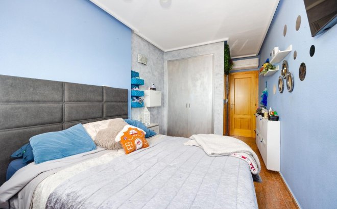 Herverkoop - Appartement -
Torrevieja - Centro