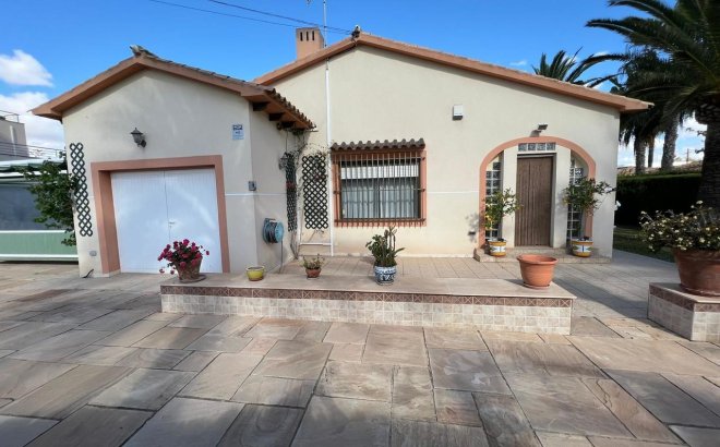 Resale - Villa -
Cabo Roig - Costa Blanca