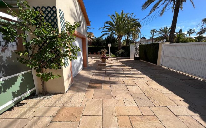 Resale - Villa -
Cabo Roig - Costa Blanca