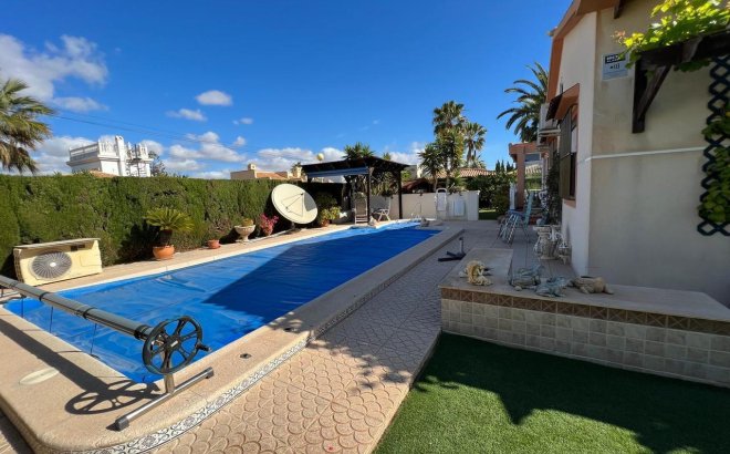 Resale - Villa -
Cabo Roig - Costa Blanca