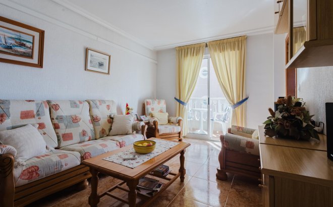 Resale - Apartment -
Torrevieja - Costa Blanca