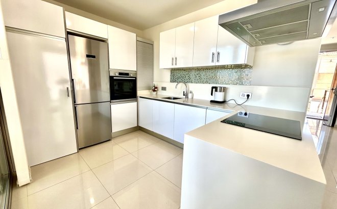 Resale - Villa -
Villamartin - Costa Blanca