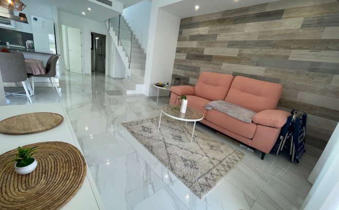 Resale - Villa -
Benijofar - Costa Blanca