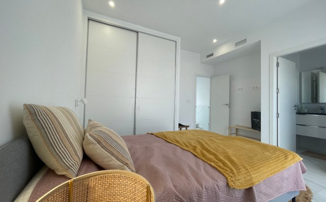 Resale - Villa -
Benijofar - Costa Blanca