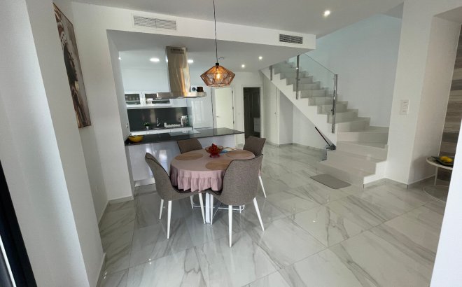 Resale - Villa -
Benijofar - Costa Blanca