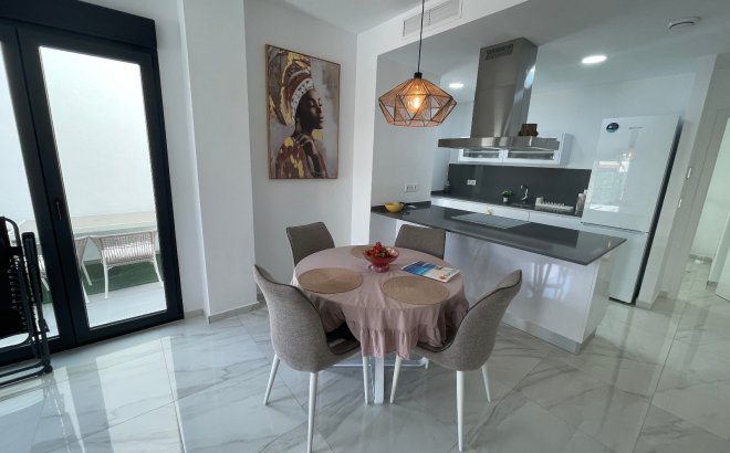 Resale - Villa -
Benijofar - Costa Blanca