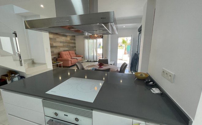 Resale - Villa -
Benijofar - Costa Blanca