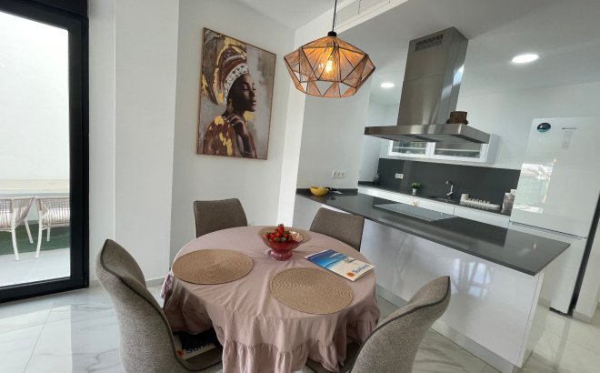 Resale - Villa -
Benijofar - Costa Blanca