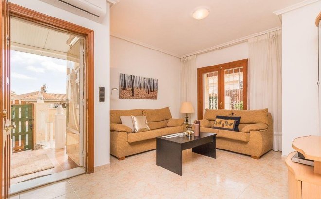 Revente - Semi Detached -
Orihuela Costa - Playa Flamenca
