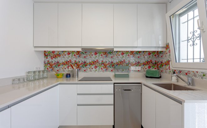 Resale - Villa -
Pilar de la Horadada - Costa Blanca