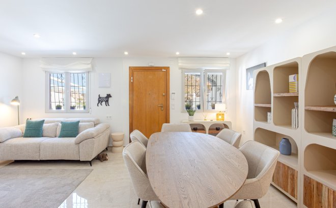 Resale - Villa -
Pilar de la Horadada - Costa Blanca