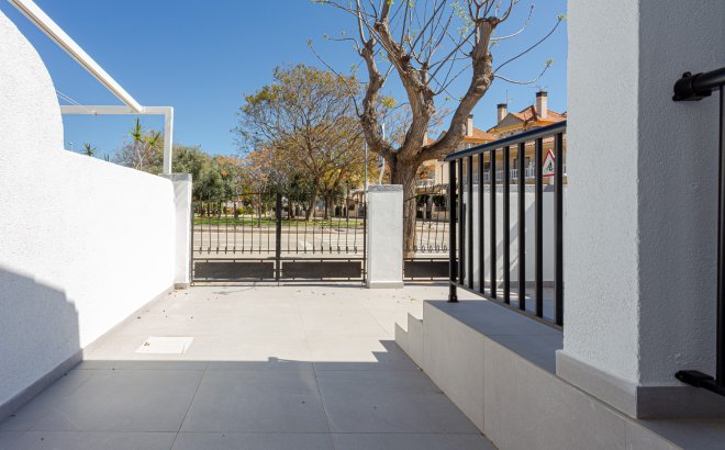 Resale - Villa -
Pilar de la Horadada - Costa Blanca