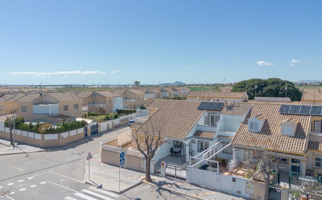 Resale - Villa -
Pilar de la Horadada - Costa Blanca