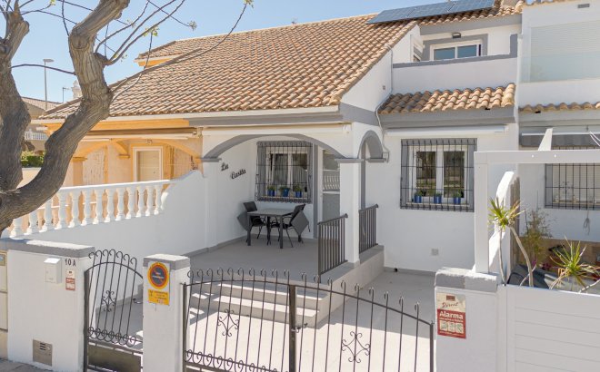 Resale - Villa -
Pilar de la Horadada - Costa Blanca