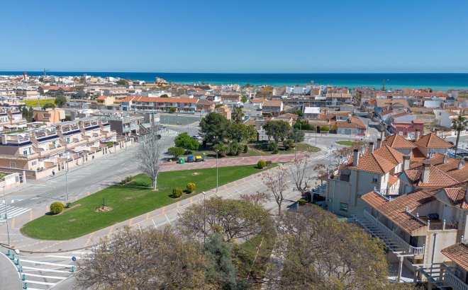 Resale - Villa -
Pilar de la Horadada - Costa Blanca