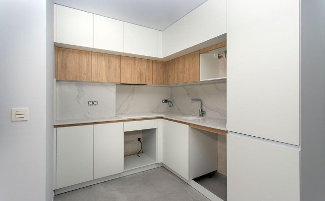 Resale - Apartment -
Torrevieja - Playa del Cura