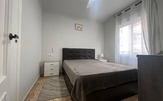 Revente - Appartement -
Torrevieja - Centro