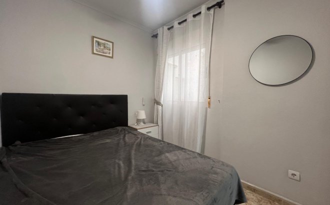 Revente - Appartement -
Torrevieja - Centro