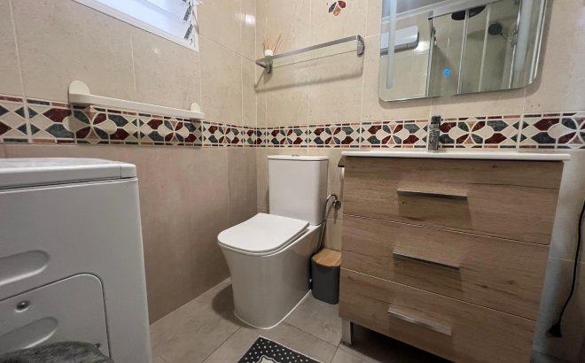 Revente - Appartement -
Torrevieja - Centro