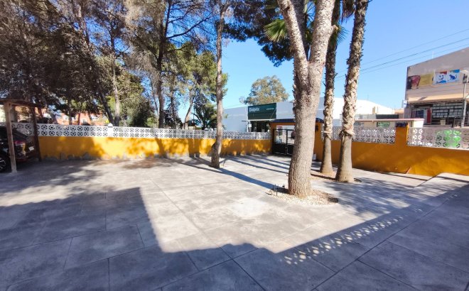 Resale - Villa -
Torrevieja - Los Balcones