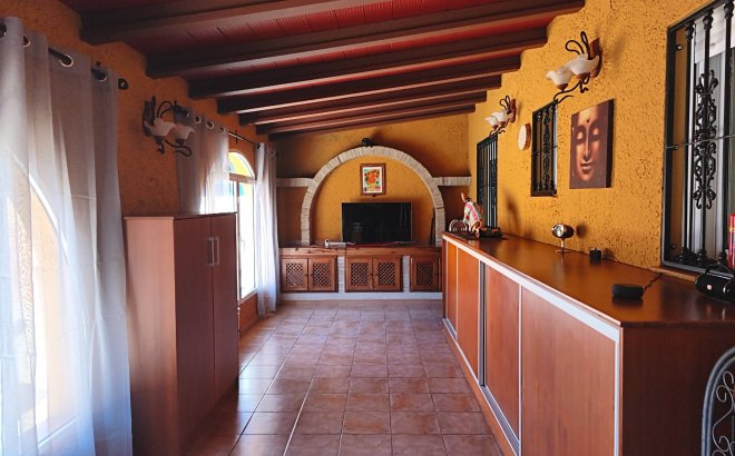 Resale - Villa -
Torrevieja - Los Balcones