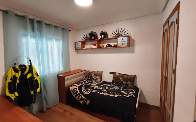 Resale - Villa -
Torrevieja - Los Balcones