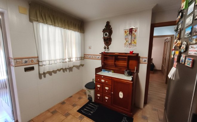 Resale - Villa -
Torrevieja - Los Balcones