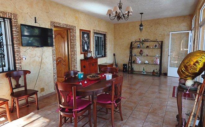 Resale - Villa -
Torrevieja - Los Balcones