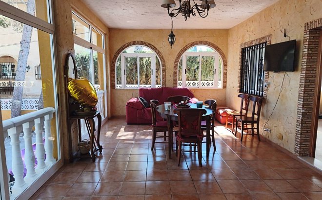 Resale - Villa -
Torrevieja - Los Balcones